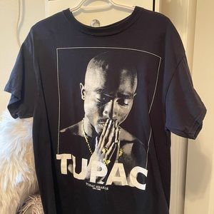 tupac graphic t